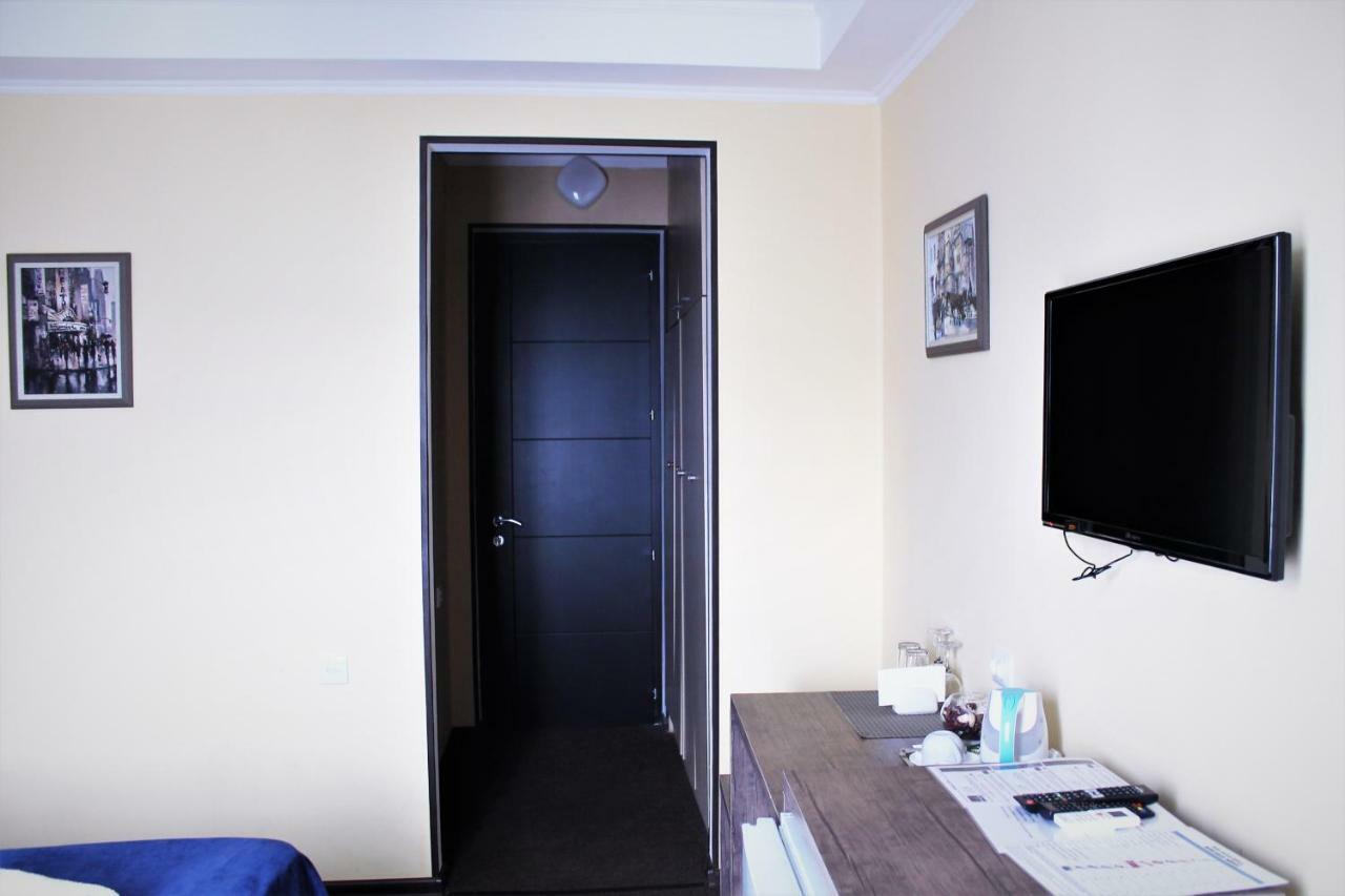 Panorama Eco-Hotel Tiflis Exterior foto